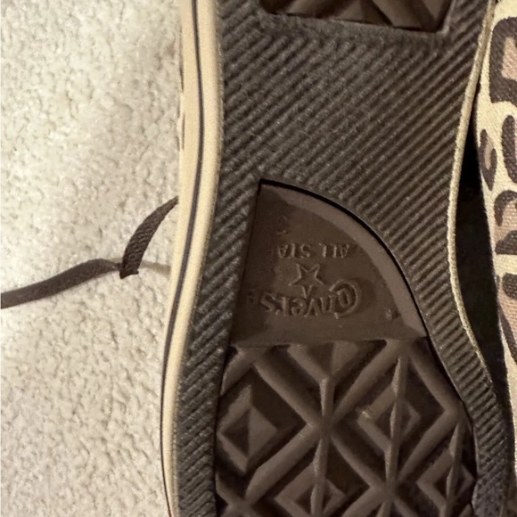 Converse Chuck Taylor Sneakers Leopard. New. Never Worn. Size 3.5 - Picture 7 of 7